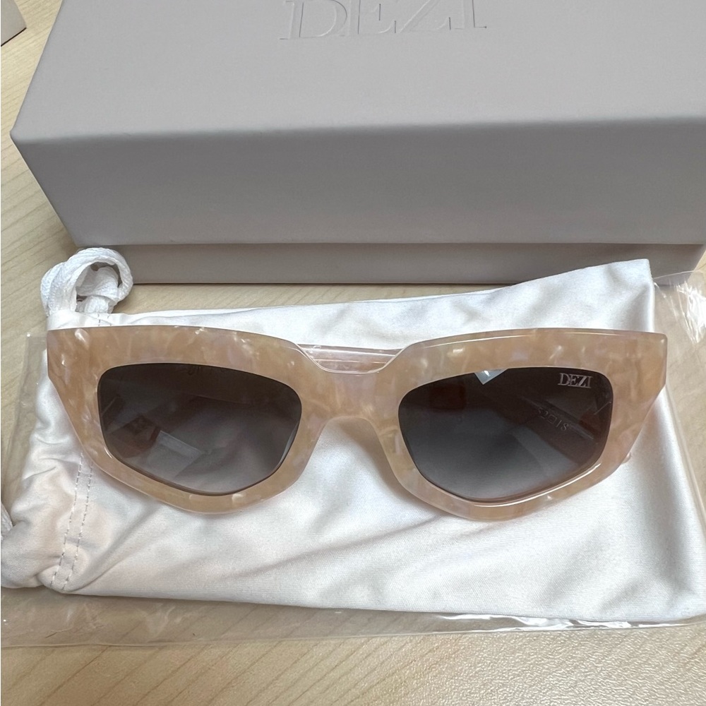 Brand New DEZI On Read Sunglasses